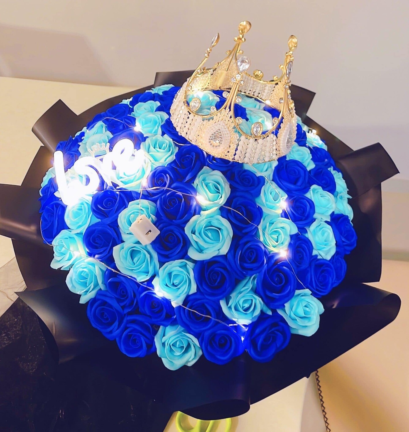 99 blue soap roses bouquet