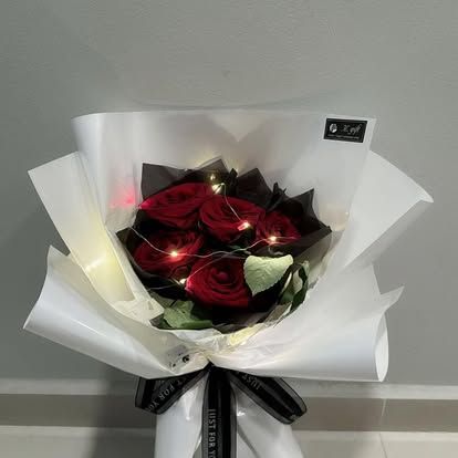 5 Stalks Fresh Roses bouquet