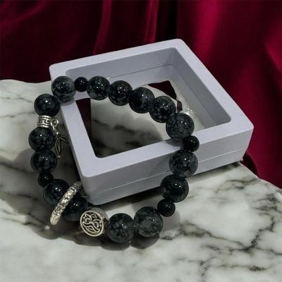 Elegant Black Beaded Bracelet with Silver Accents and Gift Box Packaging for Stylish Accessory in Luxurious Design