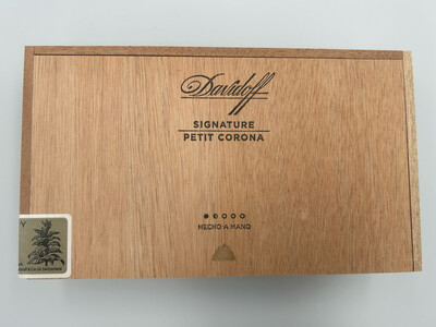 Davidoff Signature Petit Corona Box of 25