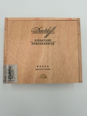Davidoff Signature Ambassadrice Box of 25