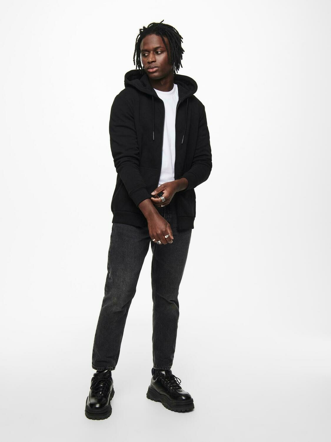 BLACK HOODIE