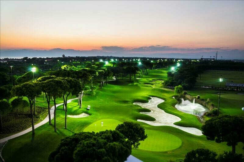 Montgomerie Maxx Royal / 18 Loch /  - Belek --
all Inclusiv  Concept = nach der Runde sind die Getränke und ein Menü inclusive
