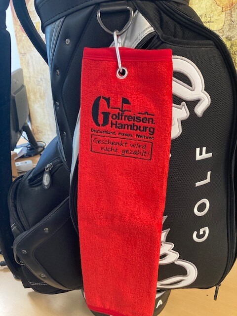 Besticktes Golfhandtuch - 
"Geschenkt wird nicht gezählt!"