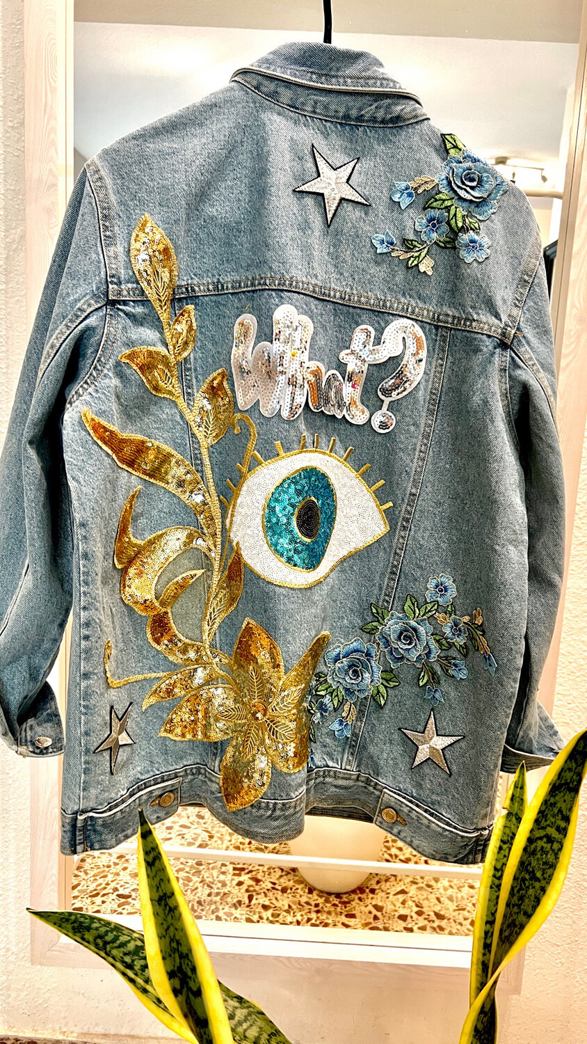 Chaqueta de jeans ojo/flor dorada