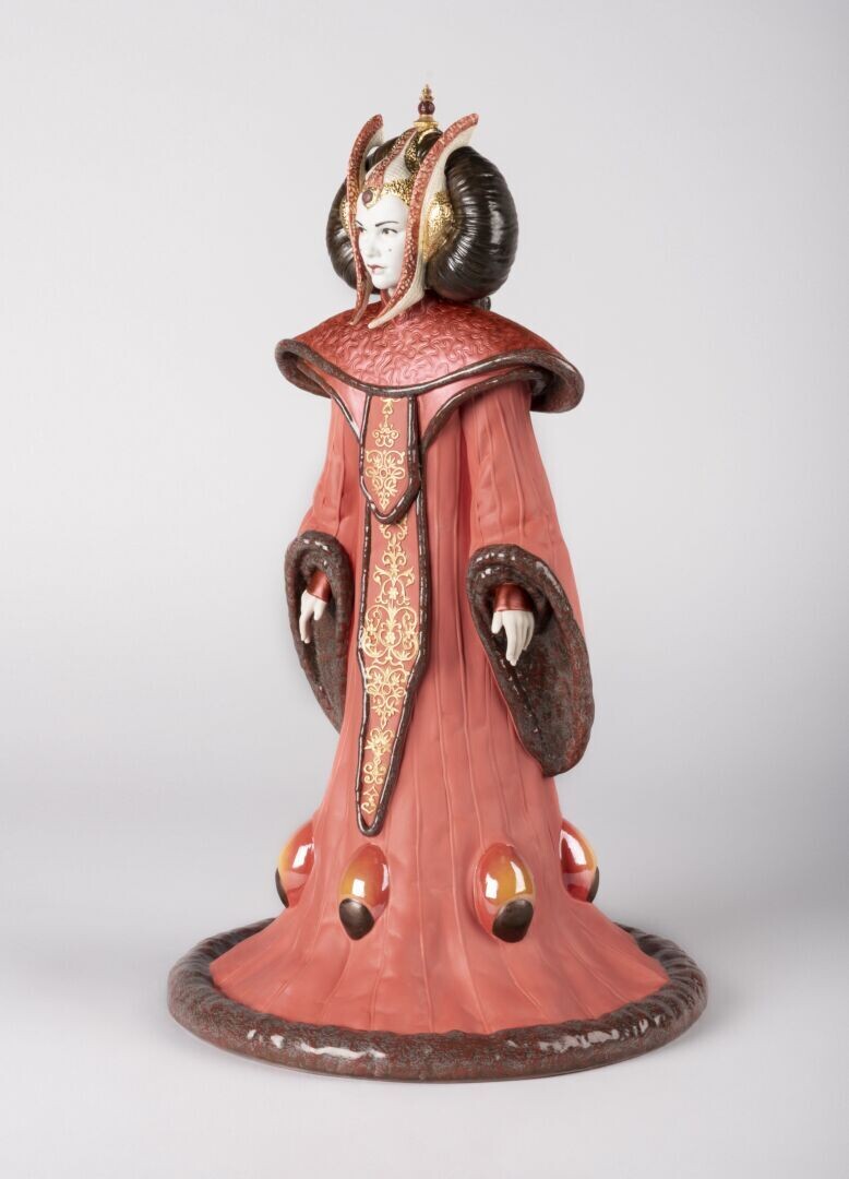 Lladro Queen Amidala in the Throne Room. Limited Edition