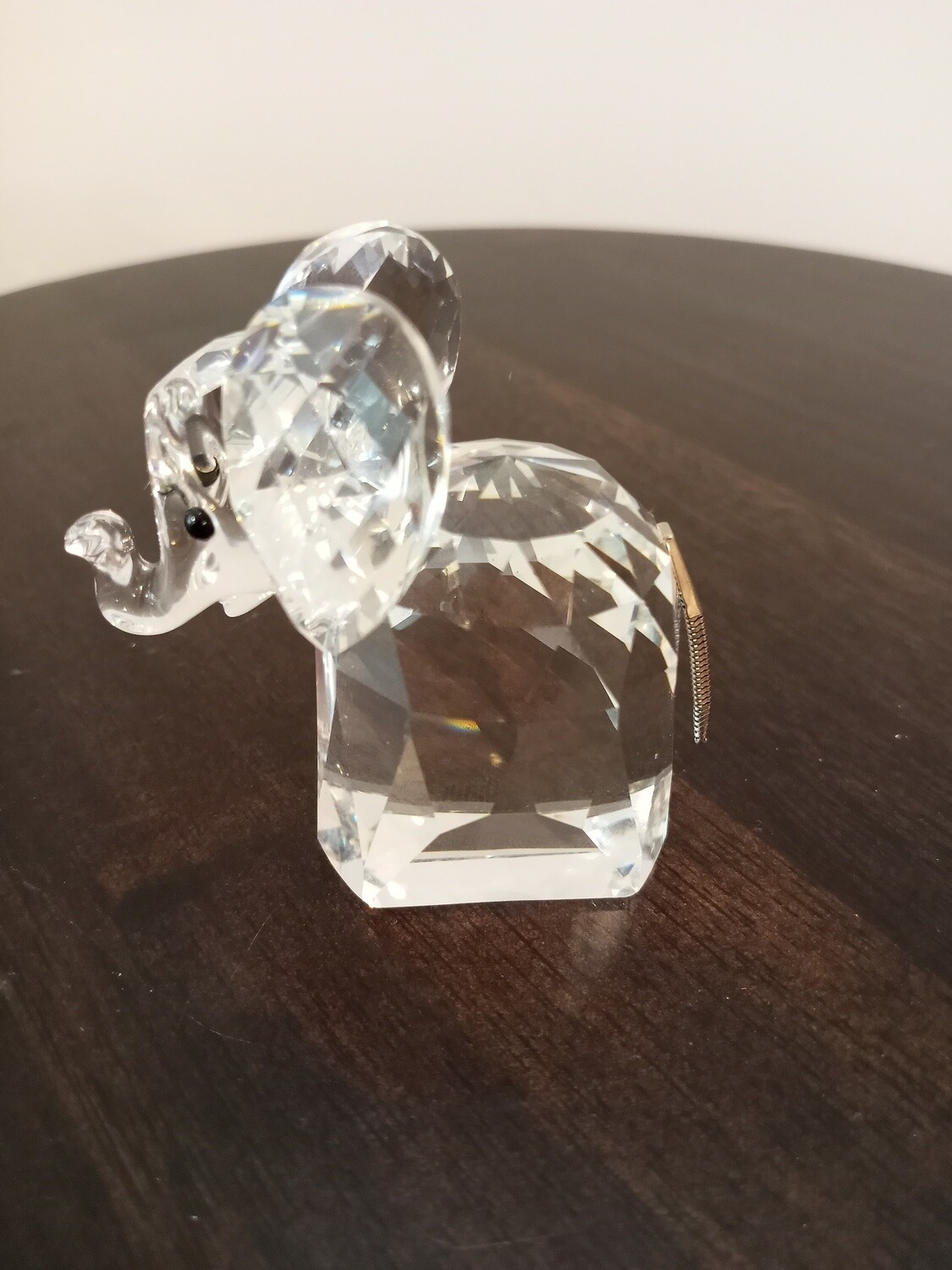 Swarovski Large Elephant with Metal Tail #010015