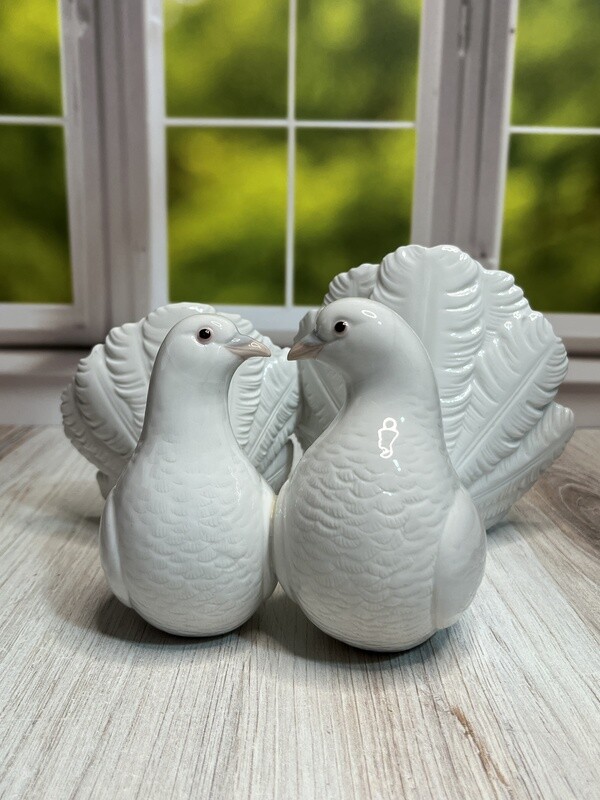 Lladro Couple of Doves #1169