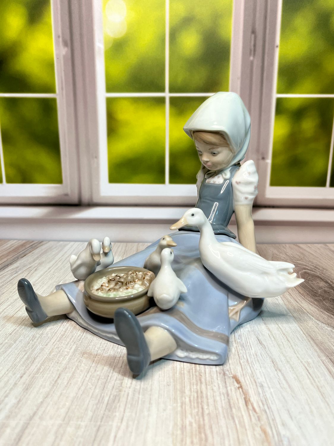 Lladro My Hungry Brood