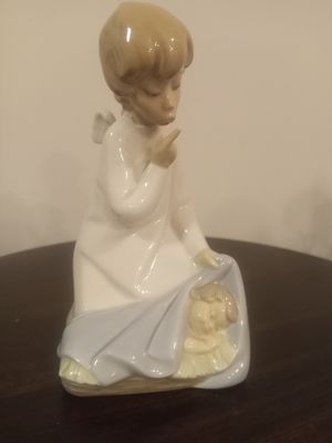 Lladro "Angel with Child" #4635