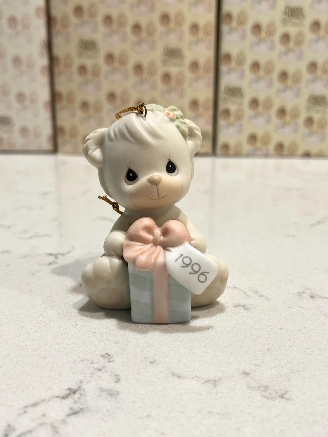 Precious Moments 1986 Annual Edition Wishing You a Berry-Merry Christmas Ornament #531200
