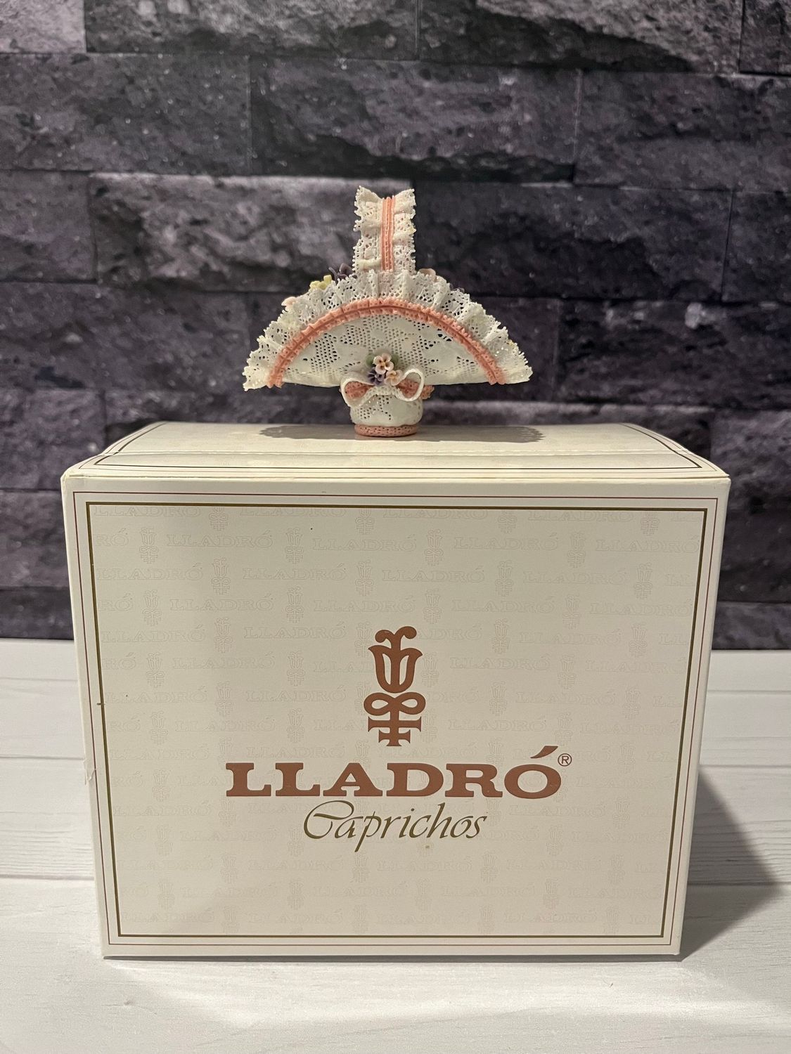Lladro Basket with Pink Lace #1558