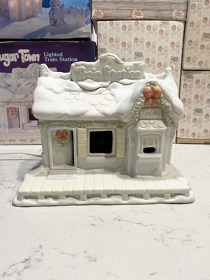 Precious Moments Sugar Town Train Station Night Light #150150