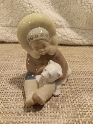 Lladro Eskimo Playing with Polar Bear #1195