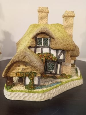 David Winter Cottage's Moonlight Haven