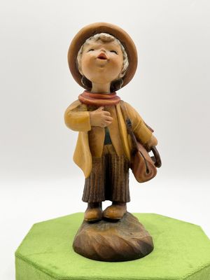 Anri Boy Kissing 6.25"