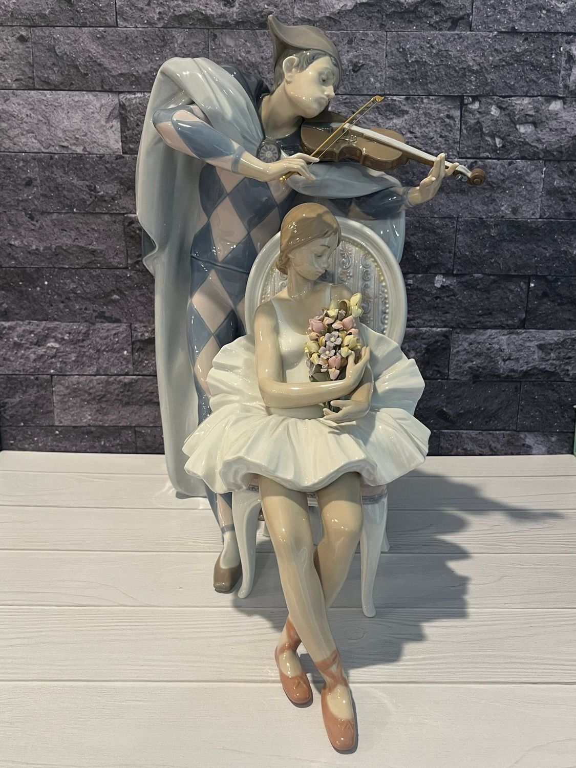 Lladro Jester&#39;s Serenade #5932 with original box