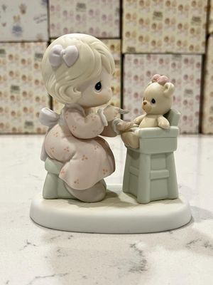 Precious Moments Sharing 1994 Members Figure #PM942