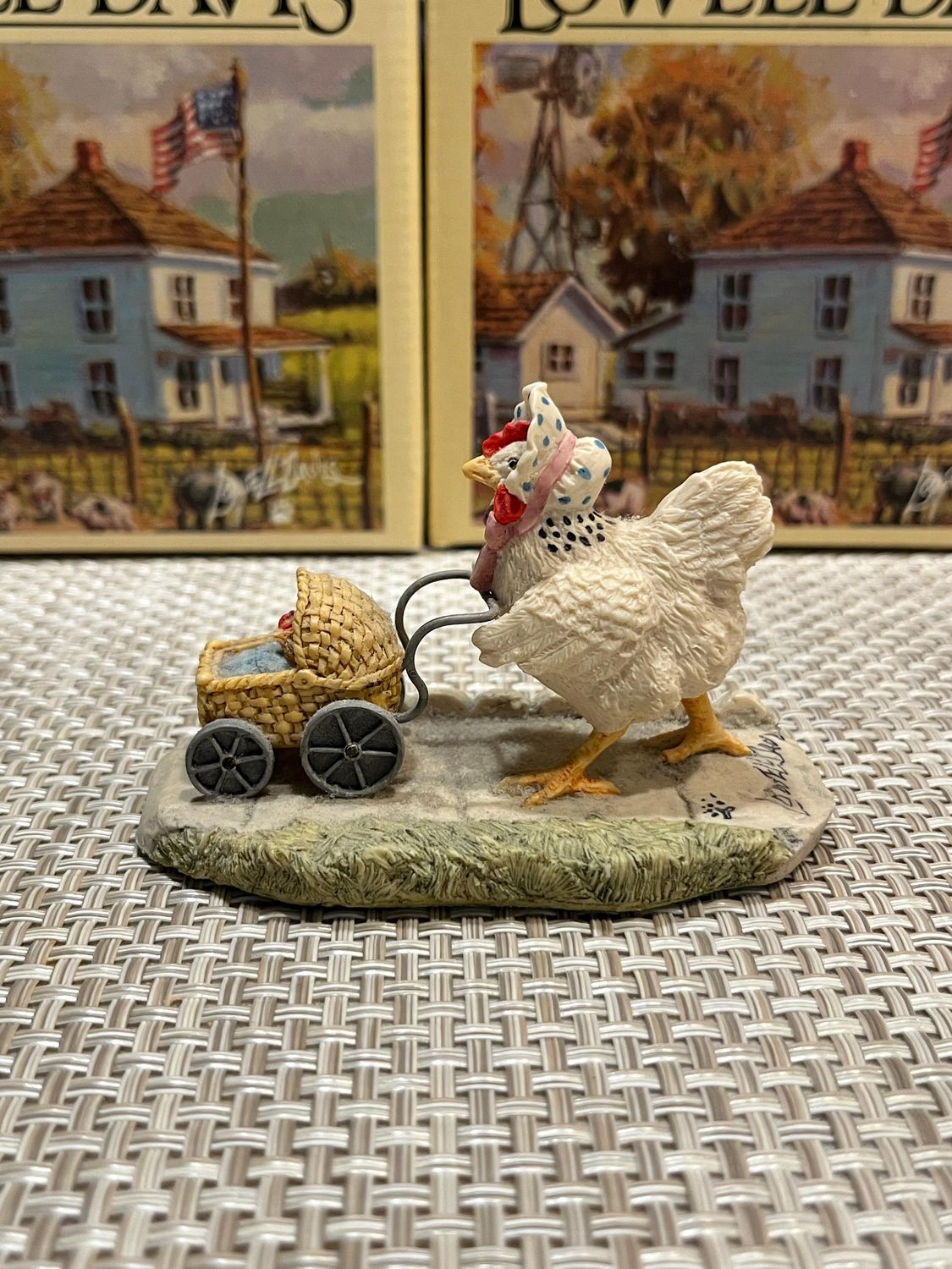 Lowell Davis Collection &quot;Double Yolker&quot; #225516 *Artist Signed*