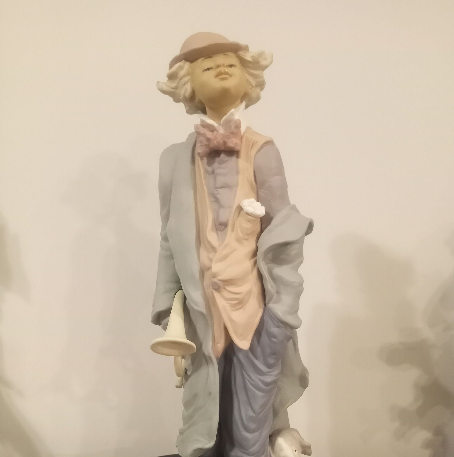 Lladro Mischievous Musician #1773 Lladro Mischievous Musician #1773