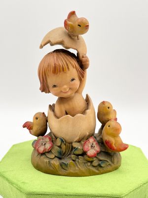 Anri Girl in Egg 5.5" Anri Girl in Egg 5.5"
