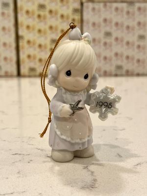 Precious Moments He Covers the World with His Beauty Ornament 142662