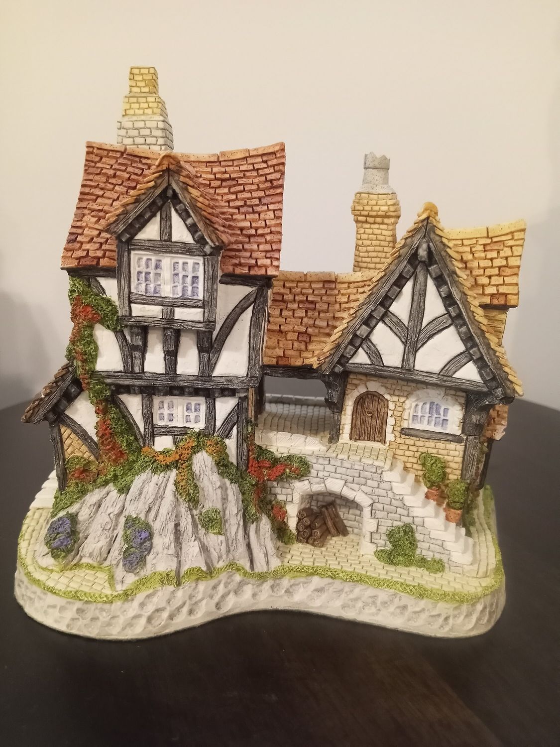 David Winter Cottage&#39;s Will-O-The Wisp