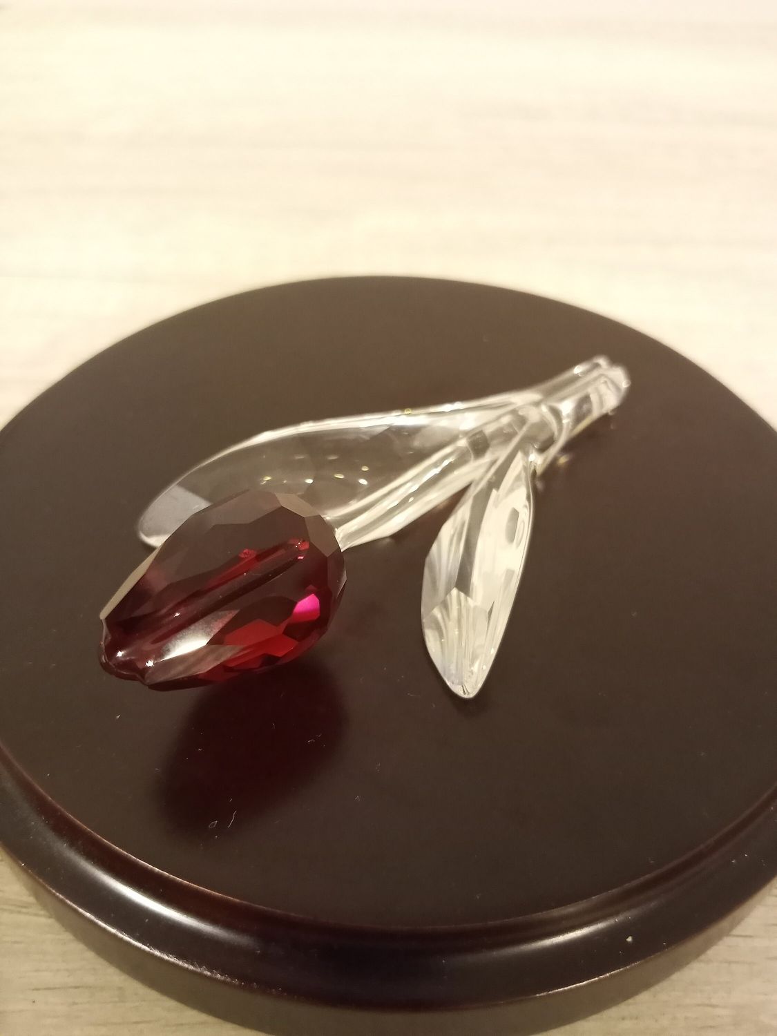 Swarovski 2003 Renewal Red Tulip #626481 Swarovski 2003 Renewal Red Tulip #626481