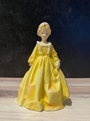 Royal Worcester &quot;Grandmother&#39;s Dress&quot; #3081