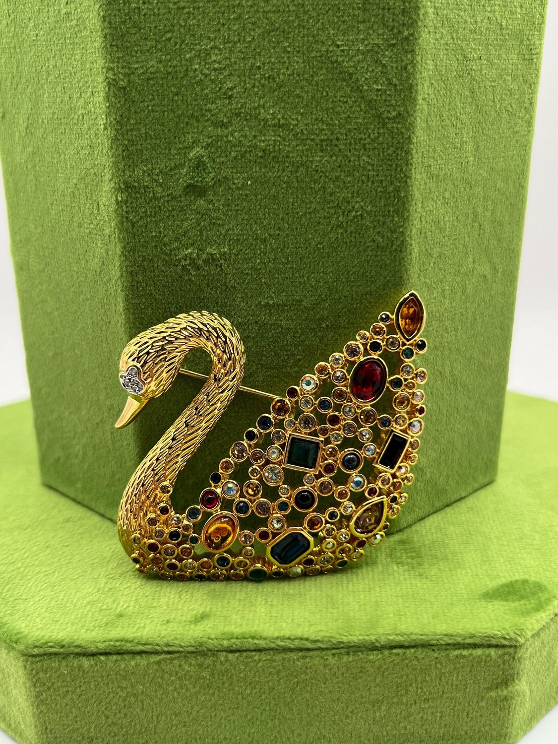 Swarovski 1995 SCS Member Centenary Swan Brooch