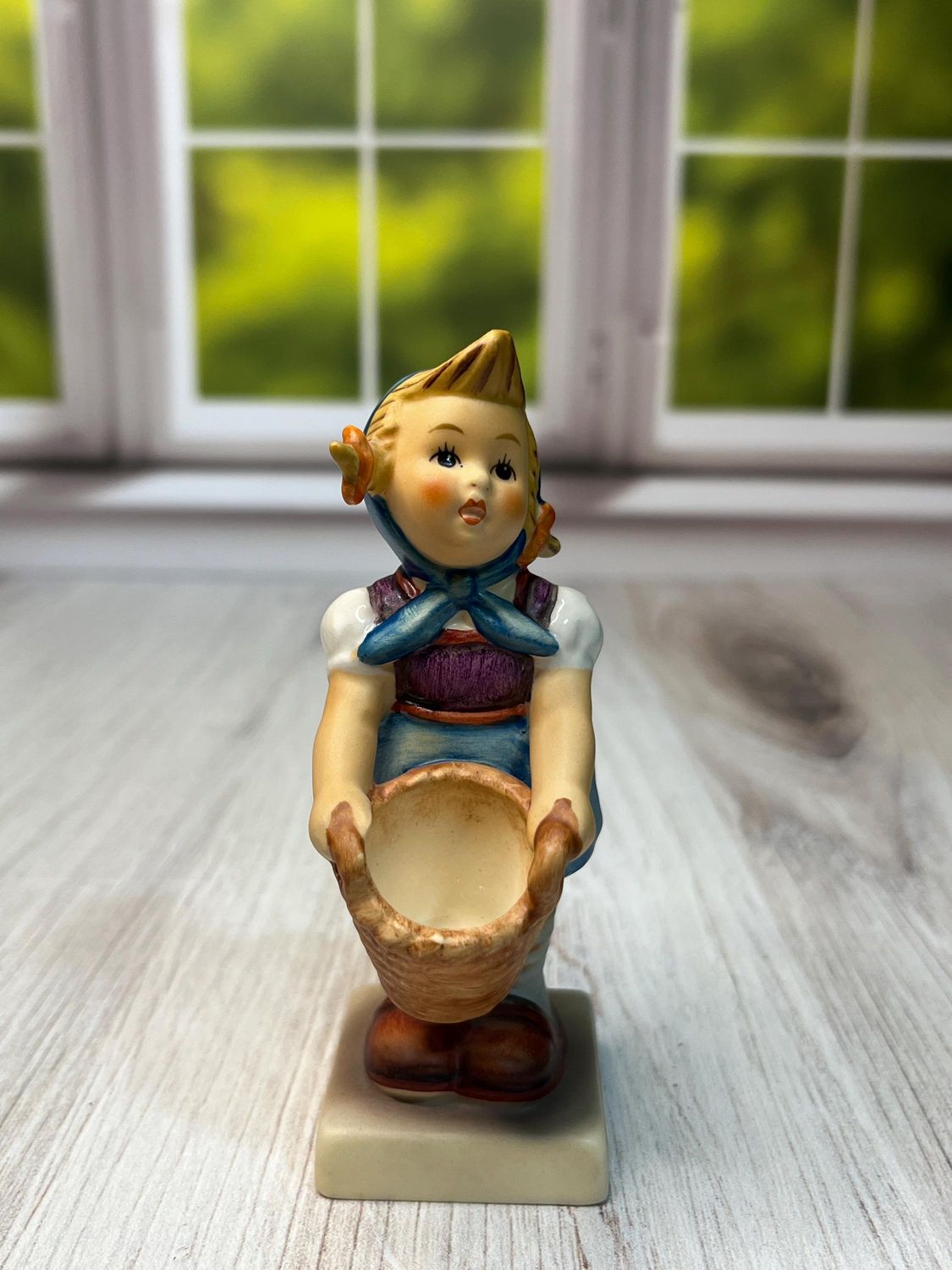 Hummel Little Helper #73 TMK6