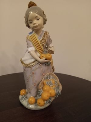 Lladro &quot;Miss Valencia&quot; #1422