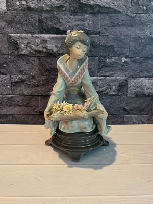 Lladro Gift of Beauty #5775