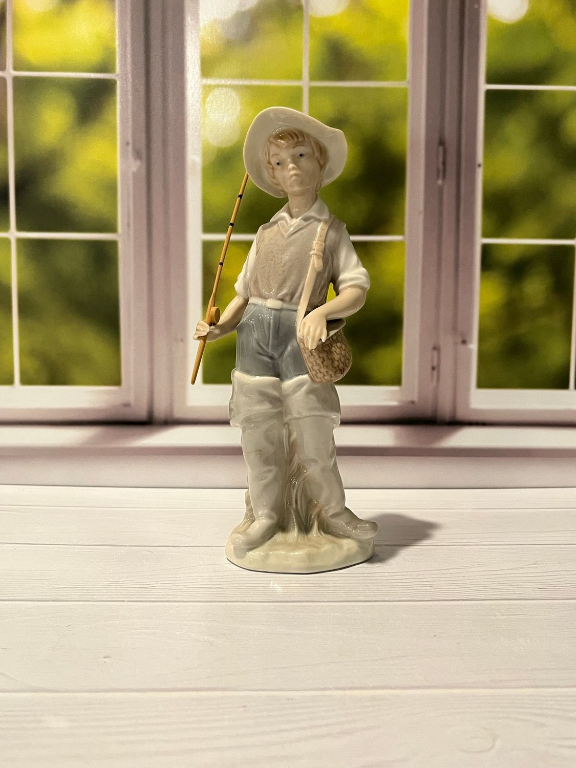 Lladro Going Fishing #4809 Lladro Going Fishing #4809
