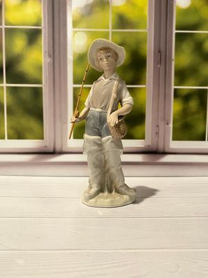 Lladro Going Fishing #4809