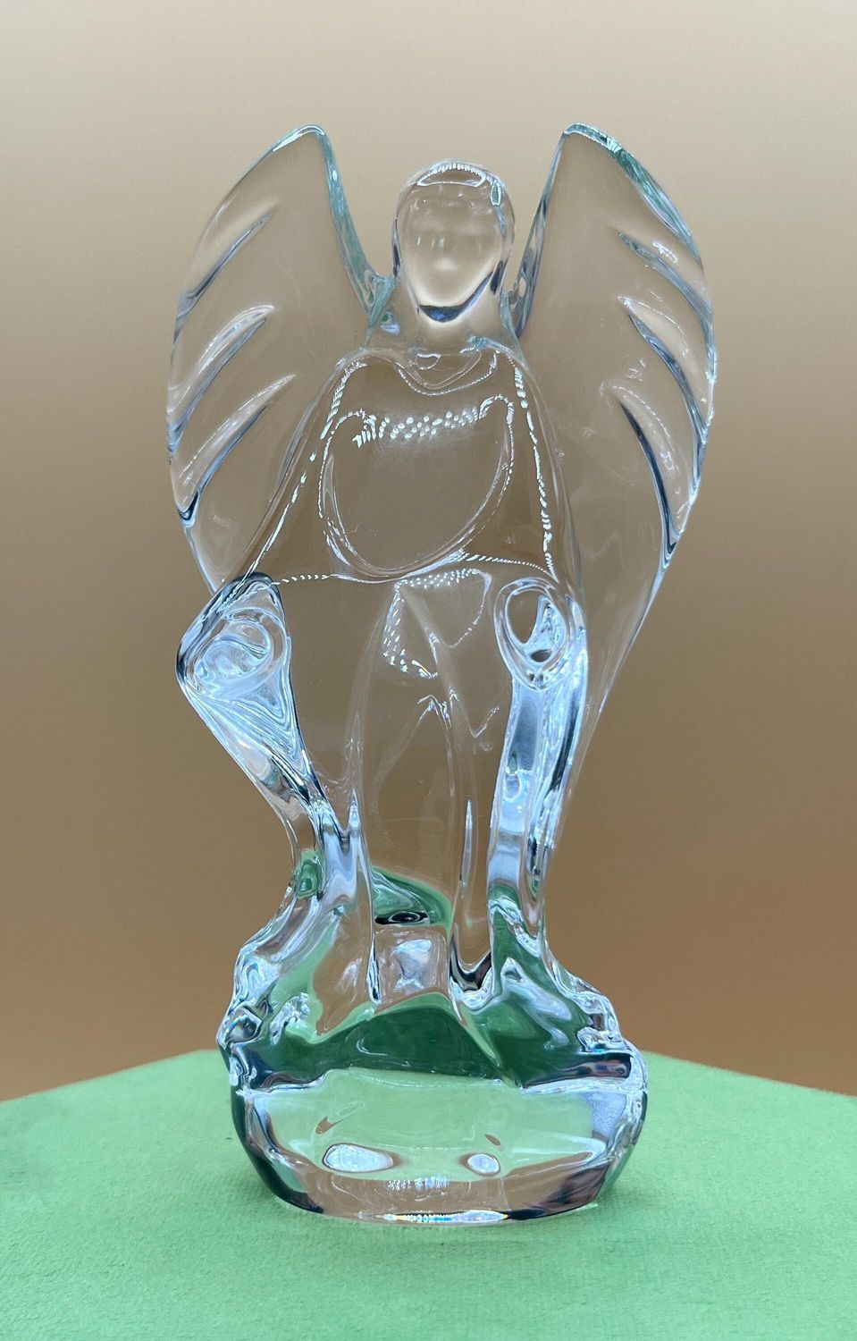 Contemporary Angel with Arms Open #107518