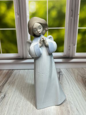 Lladro An Angel's Song #6789 Lladro An Angel's Song #6789