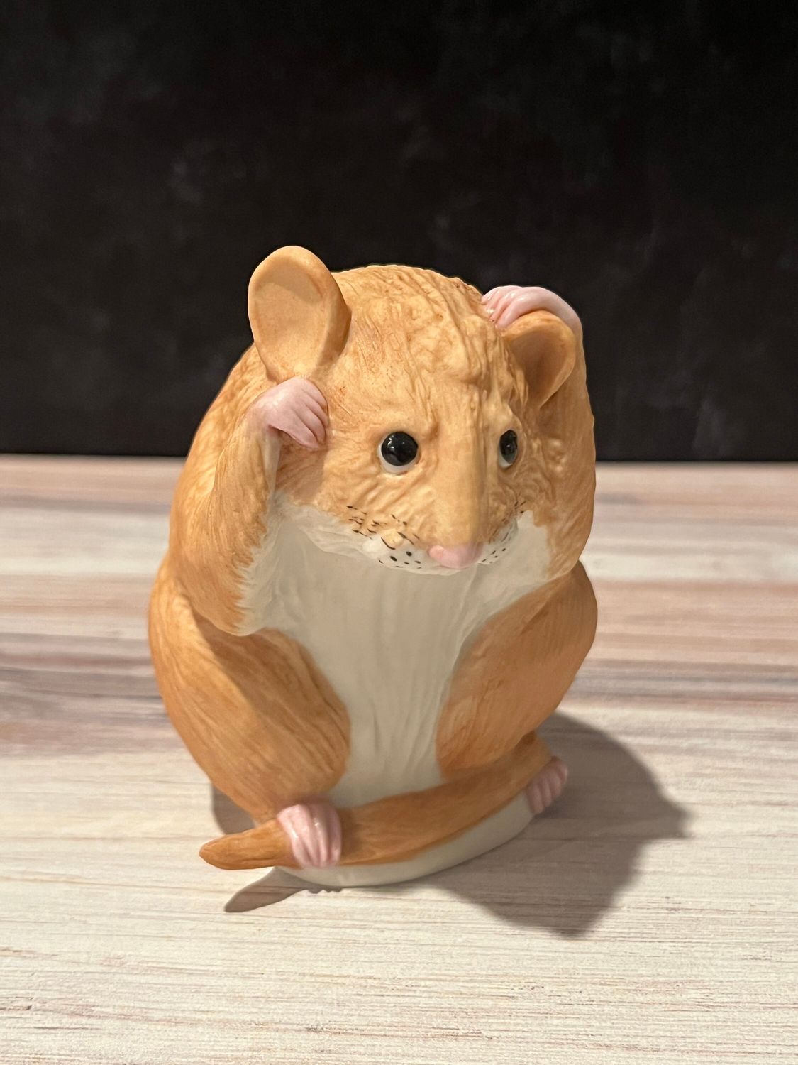 Roslyn Carren &quot;Gerbil/Mouse Sitting&quot; Rare Find