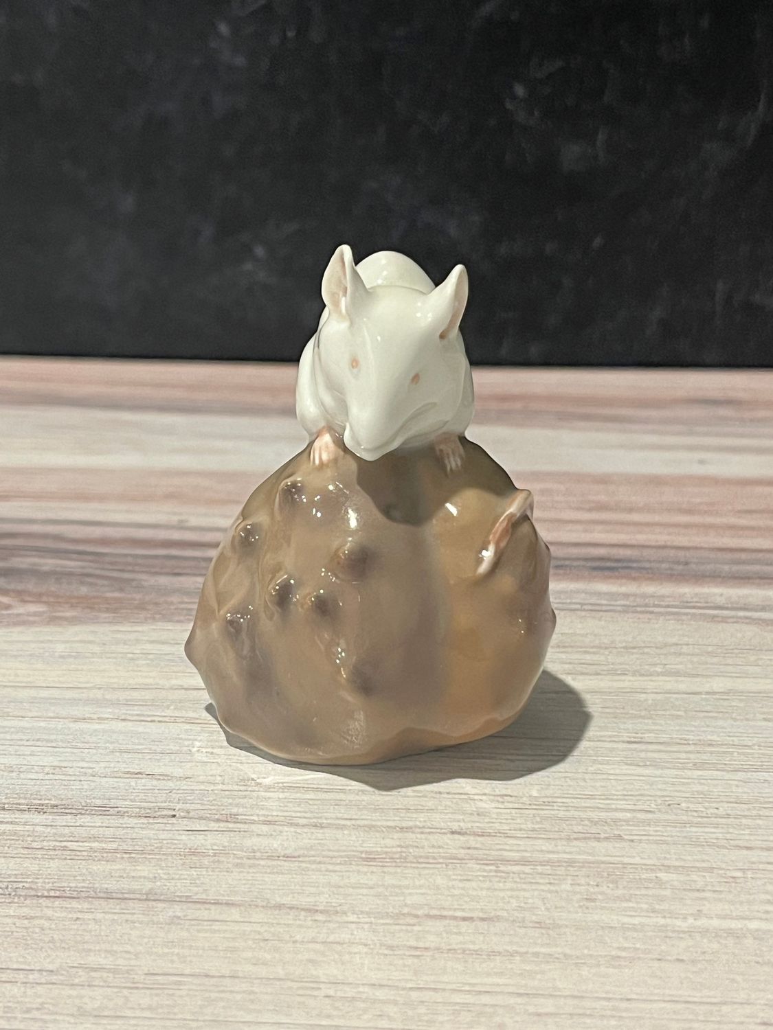 Royal Copenhagen Mouse on Chesnut #571 Royal Copenhagen Mouse on Chesnut #571