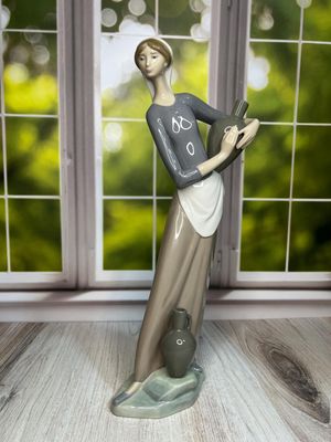 Lladro Girl with Jugs #4875