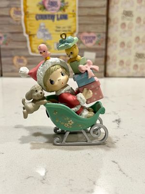 Precious Moments Guess Who&#39;s Coming for Christmas Ornament #831220