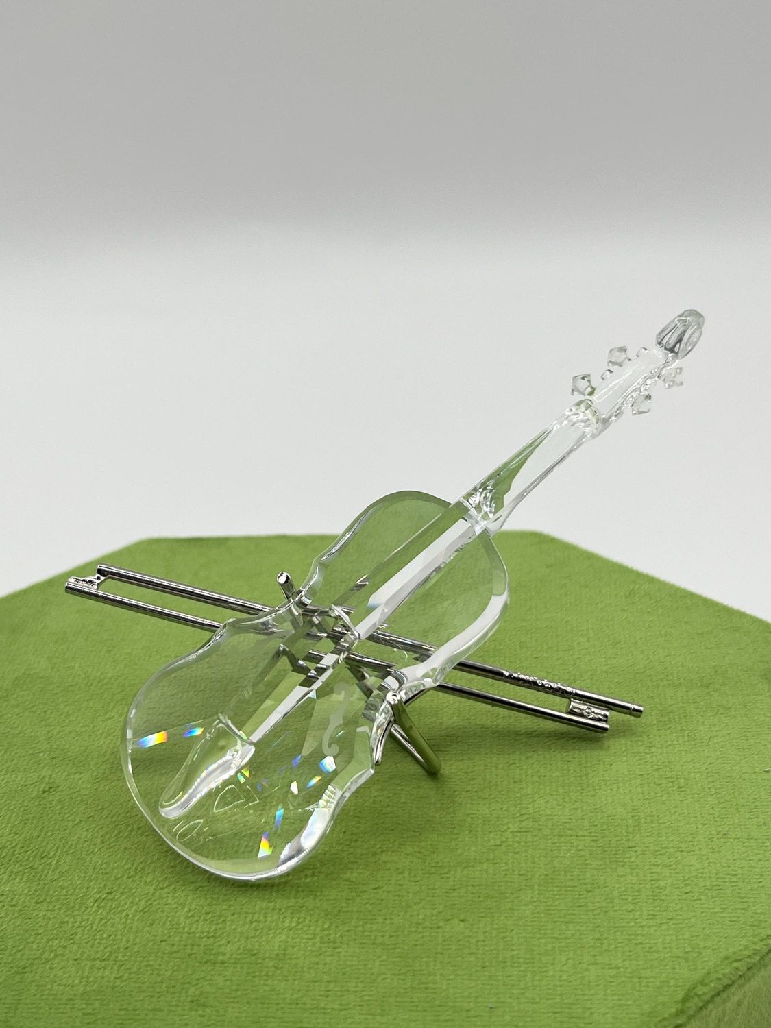 Swarovski Violin w/stand #7477-002