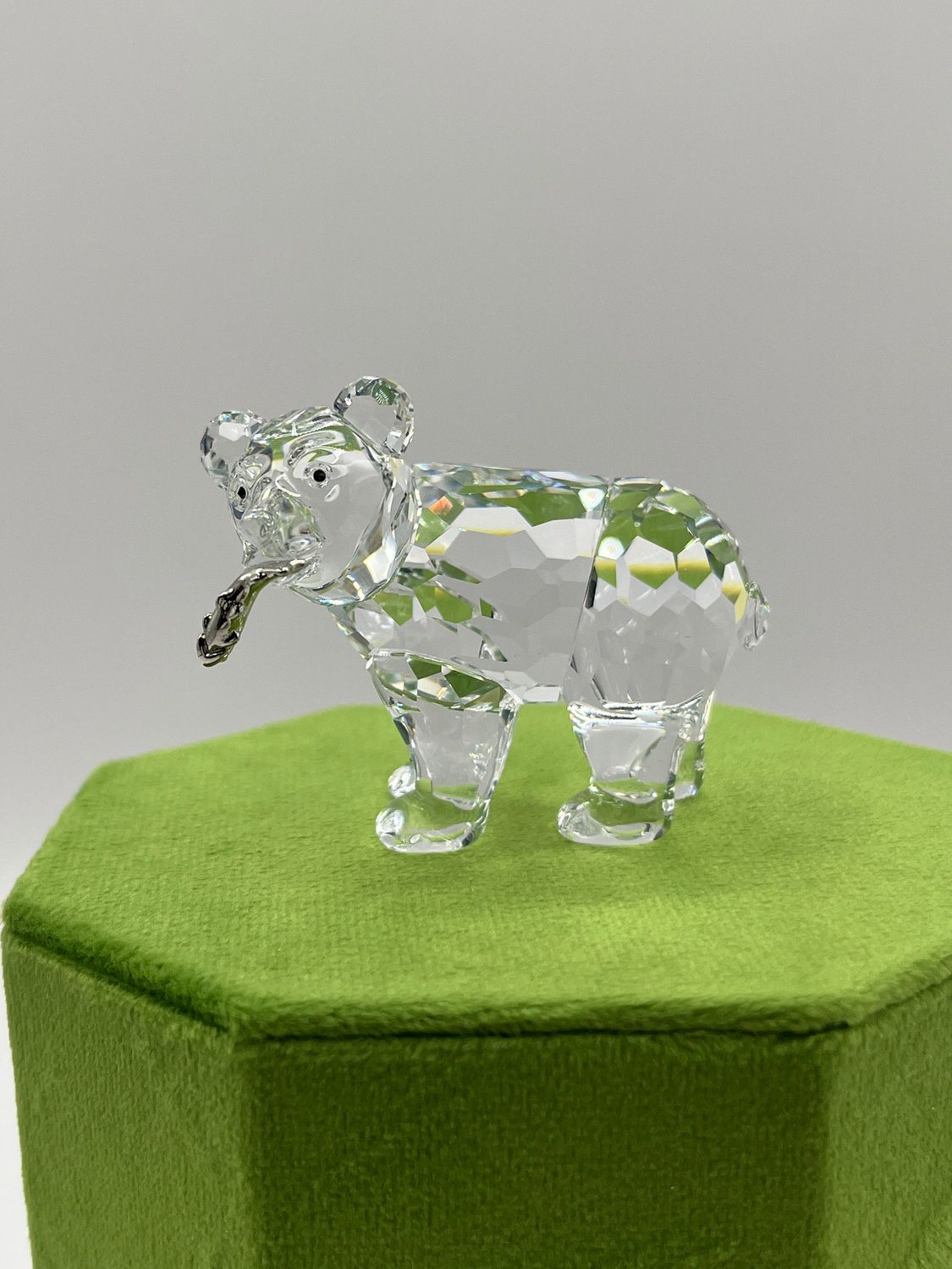 Swarovski Grizzly Cub with Fish #261925