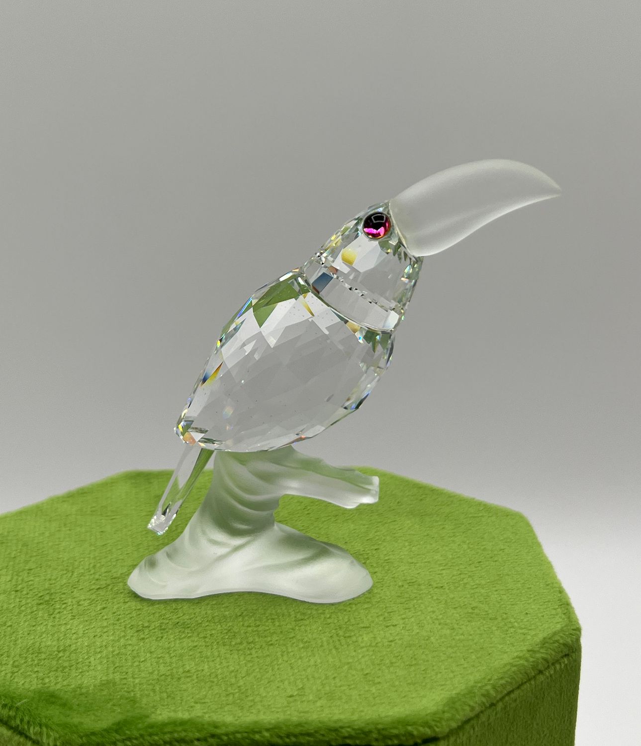 Swarovski Toucan Up in Trees #119441 Swarovski Toucan Up in Trees #119441