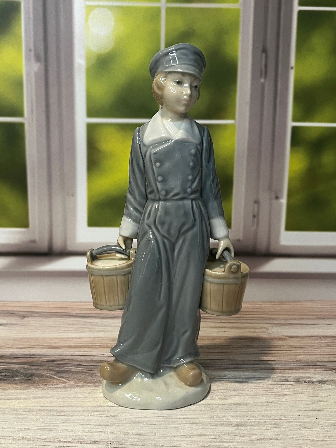 Lladro Boy with Pails #4811