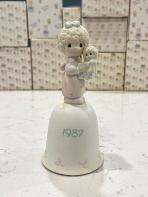 Precious Moments Love is the Greatest Gift of All 1987 Bell 109835