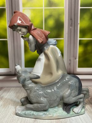 Lladro Little Red Riding Hood #4965