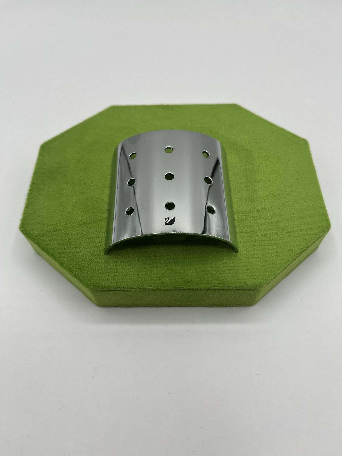 Swarovski 2002 Tulip 9 Hole Stand #600347