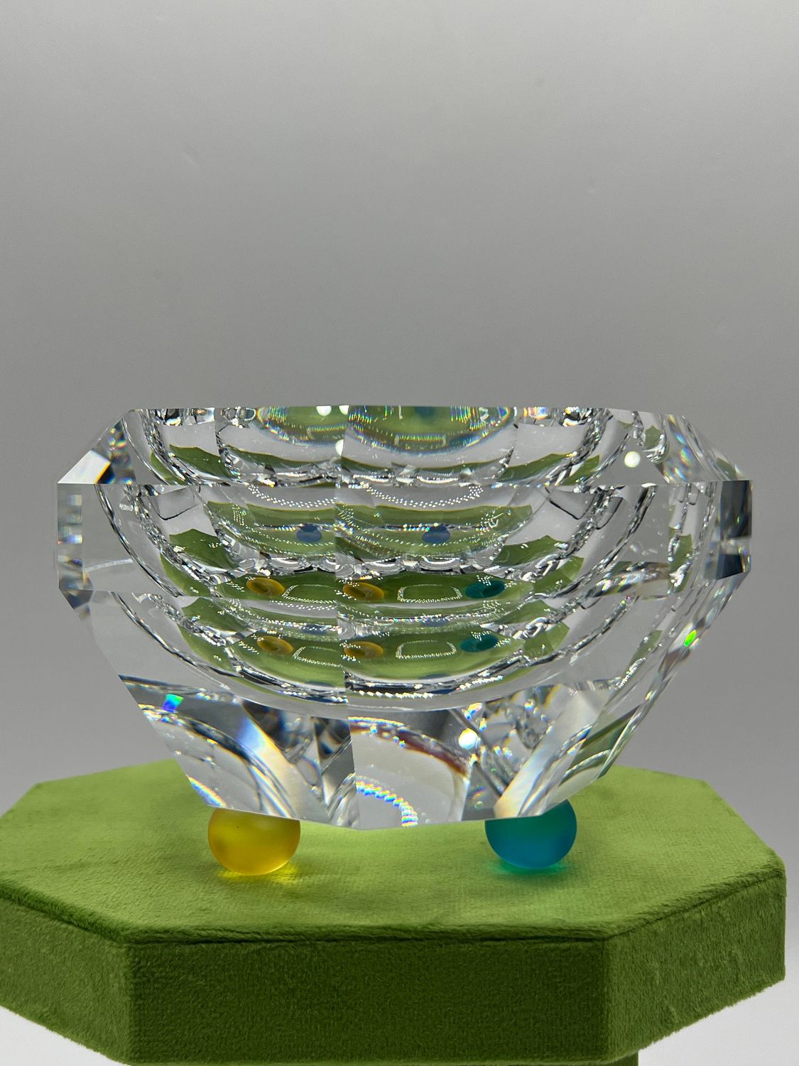 Swarovski Colorado Bowl w/tri-colored feet #168082