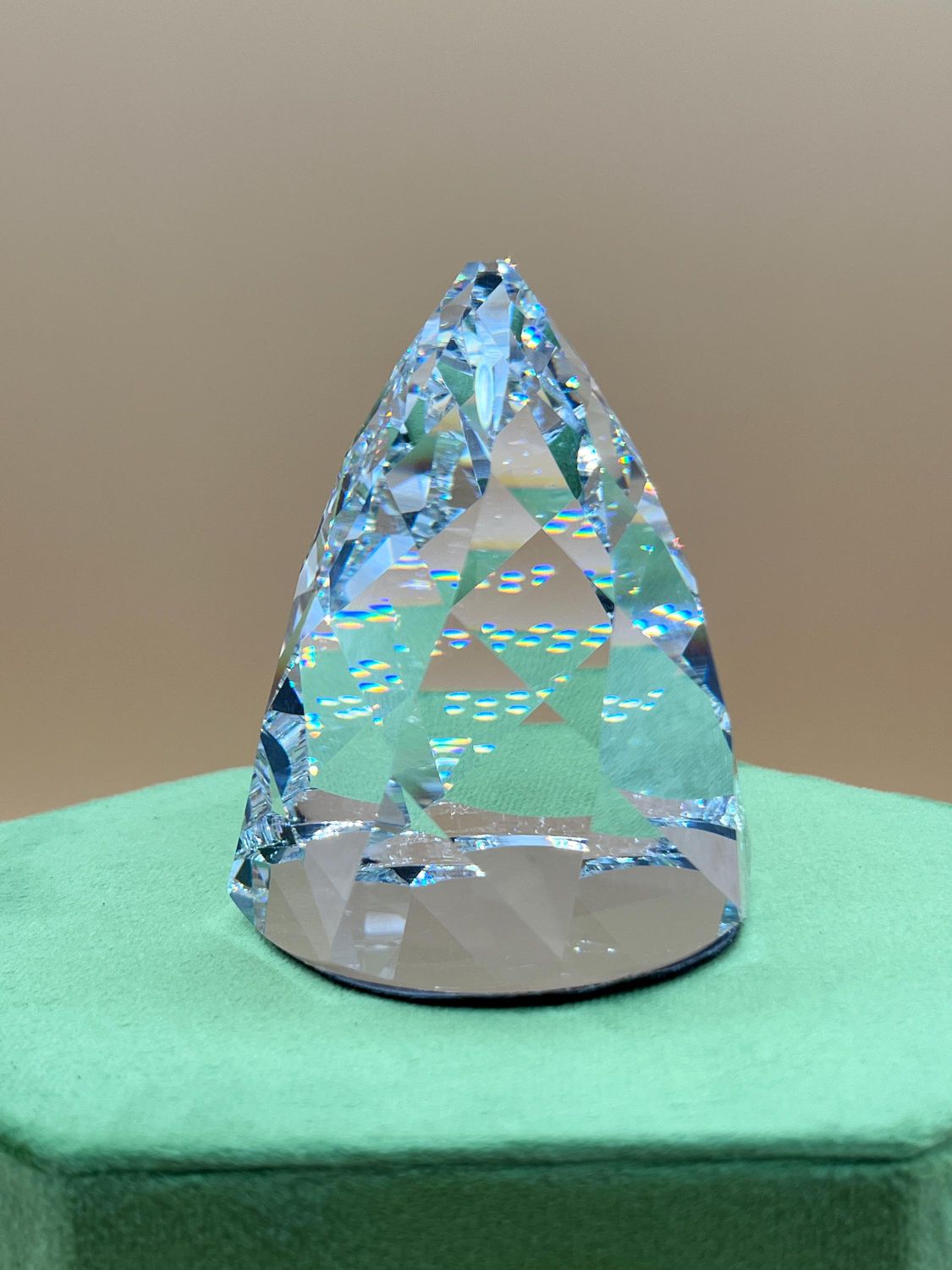 Swarovski Cone Rio CAL Paperweight #7452-060-095 Swarovski Cone Rio CAL Paperweight #7452-060-095